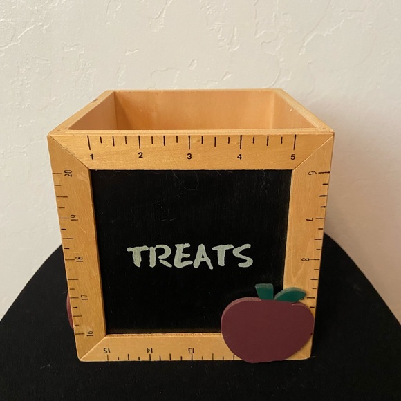 Treat box and note pad set great for Teachers - Picture 6 of 7